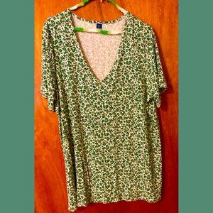 OLD NAVY V-NECK TEE LUXE XL (TALL) NEW WITHOUT TAGS